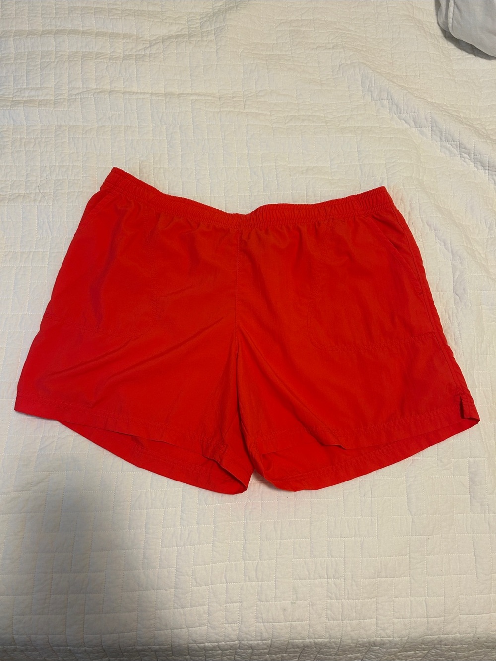 Columbia Women's 5” Red Orange Athletic Shorts Size XL